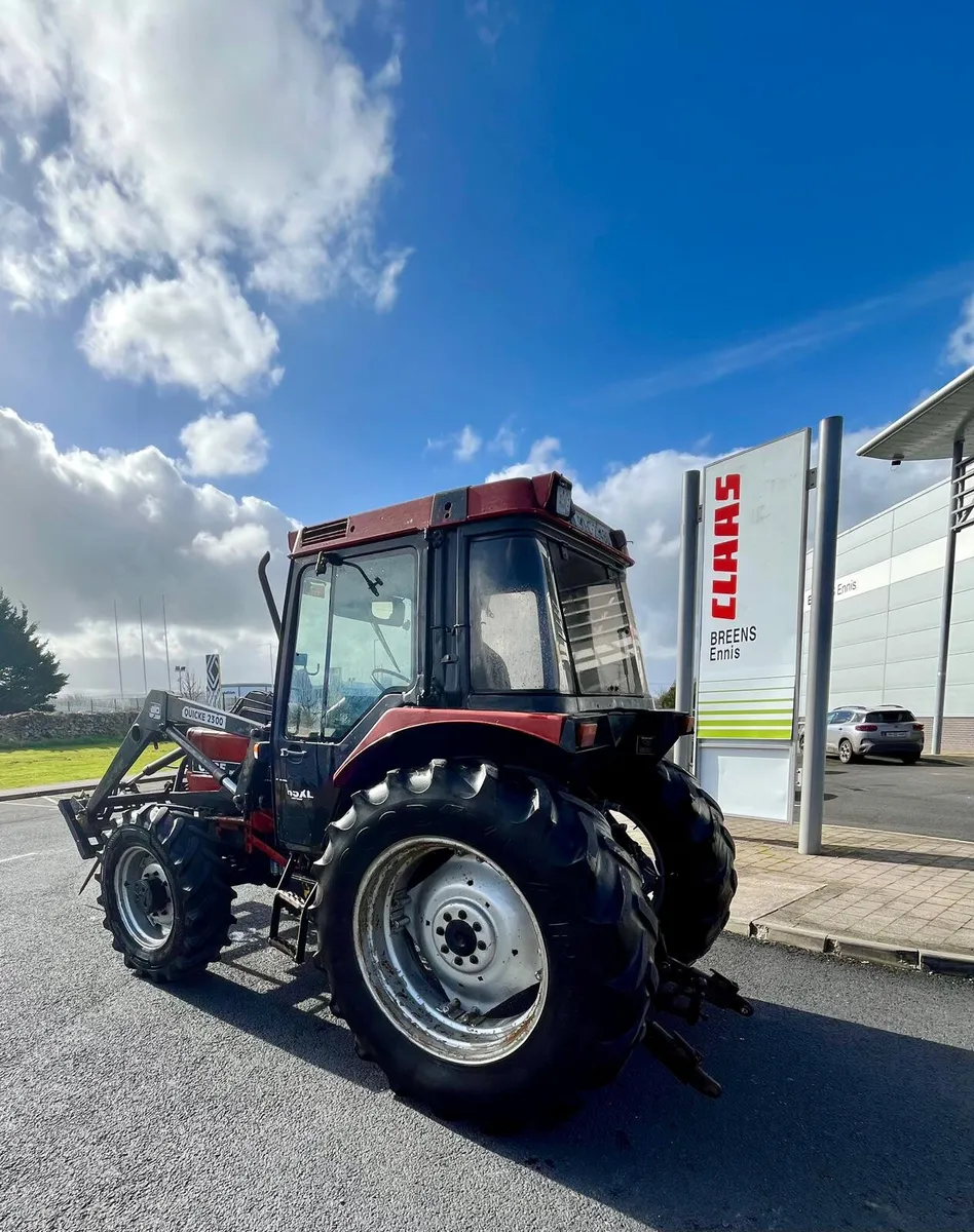 Case international 885XL 4WD - With Loader - Image 2