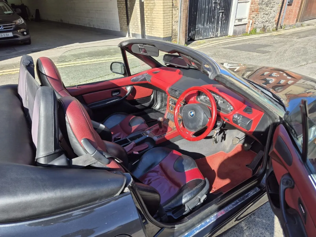 BMW Z3 1999 with Hard Top - Image 2