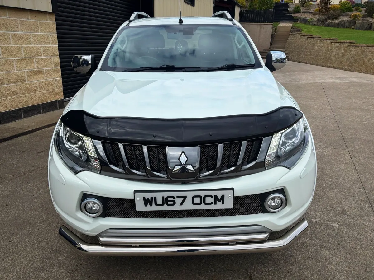 2017 MITSUBISHI L200 2.5 DID BARBARIAN - Image 4