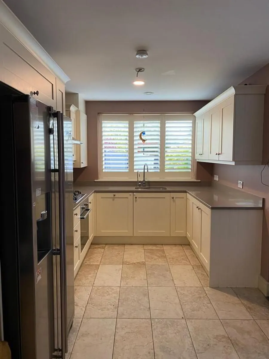 Kitchen (Nolan) - Image 1