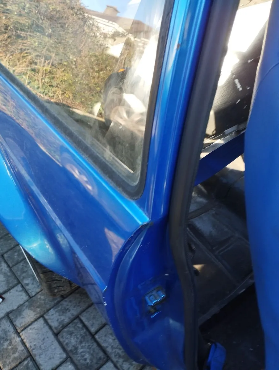 Ford Escort 1975 - Image 2