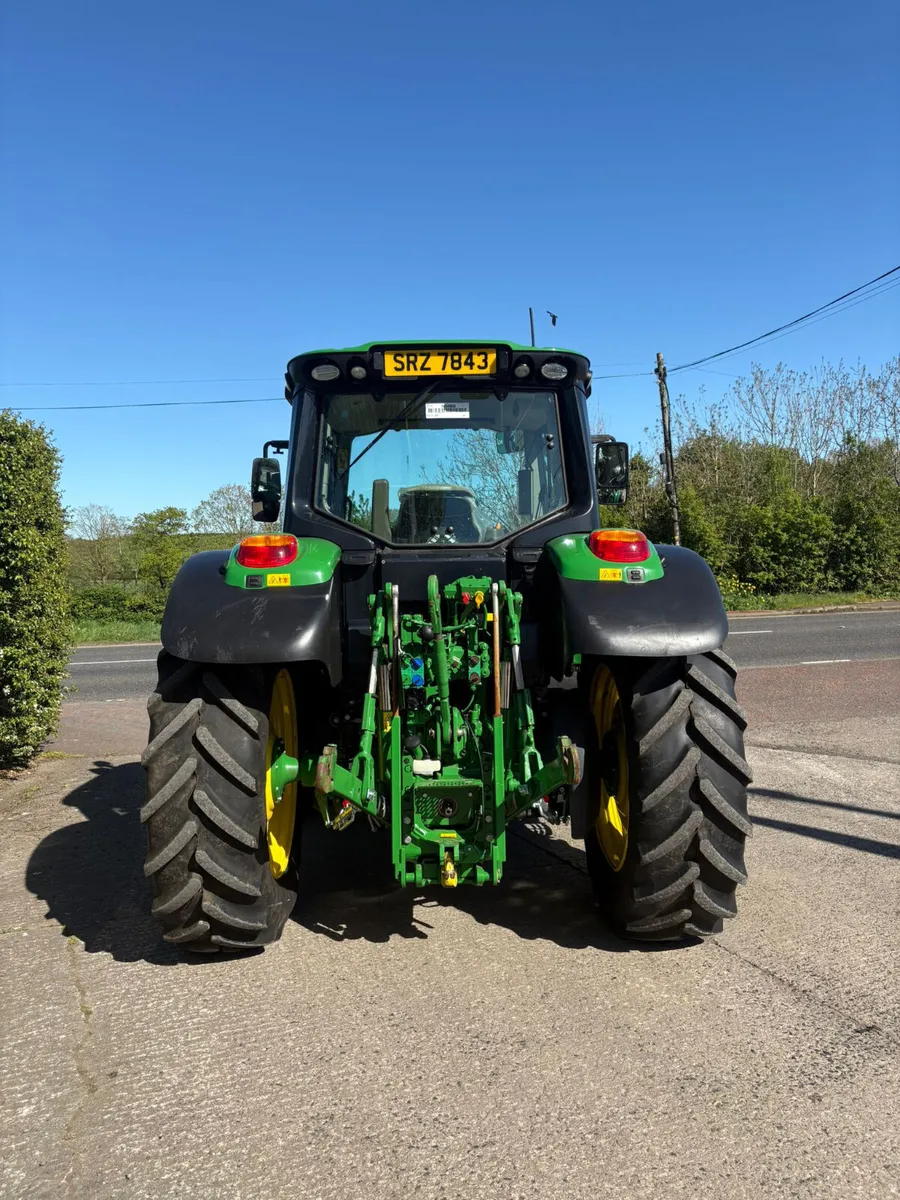 John Deere 6120M (2021) - Image 4