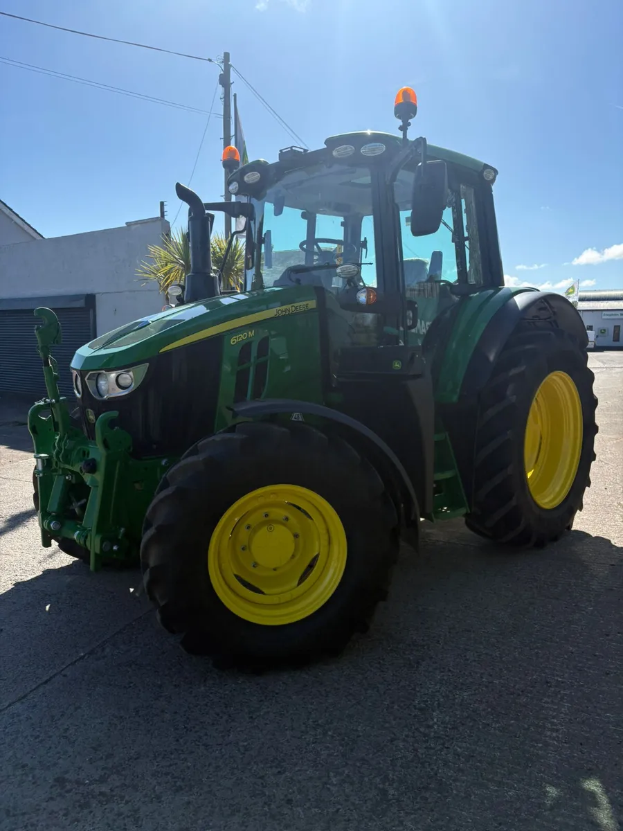 John Deere 6120M (2021) - Image 3