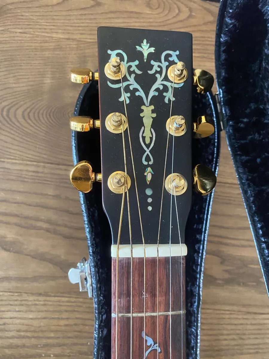 Guitar - Image 3