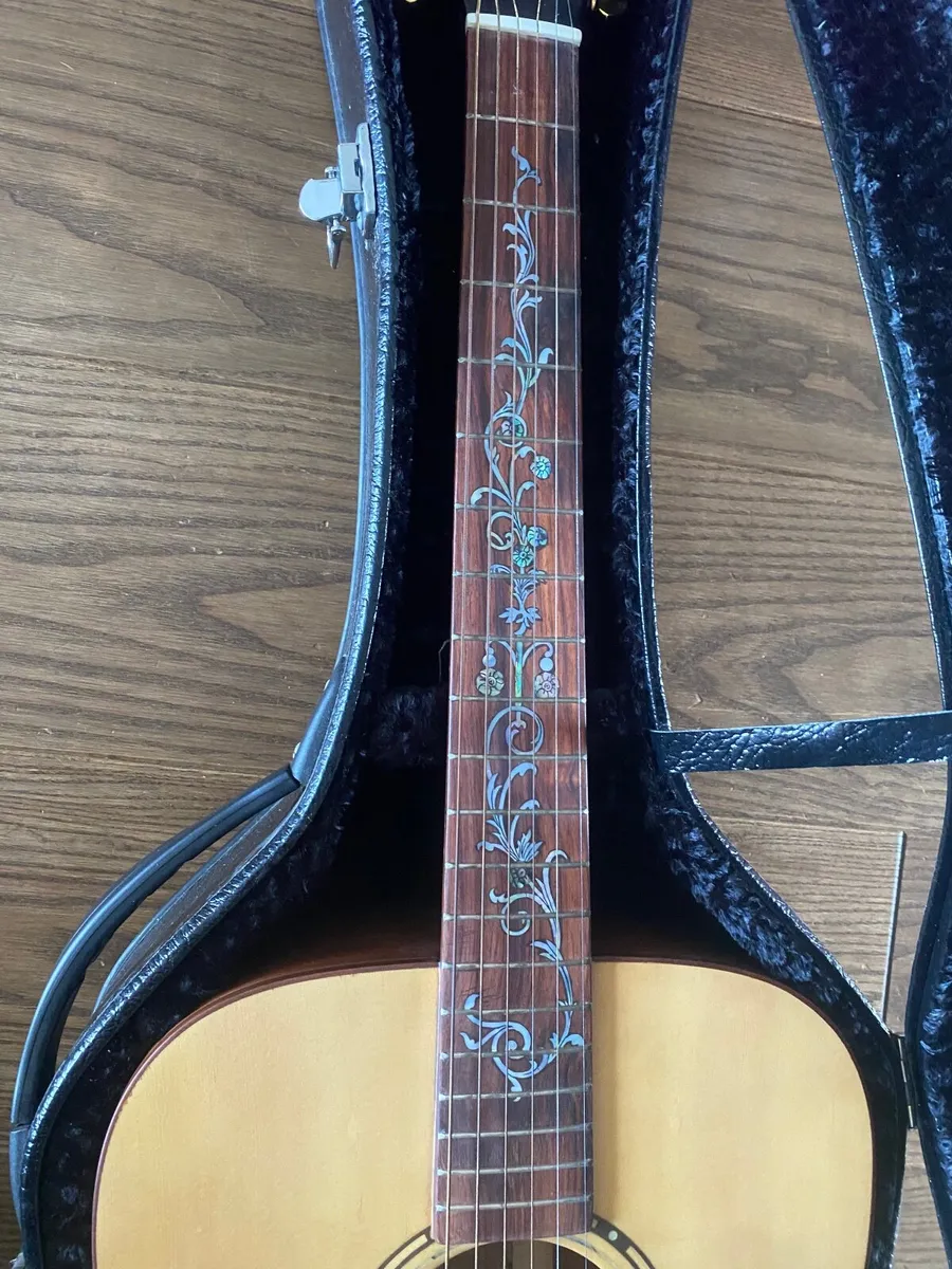 Guitar - Image 2