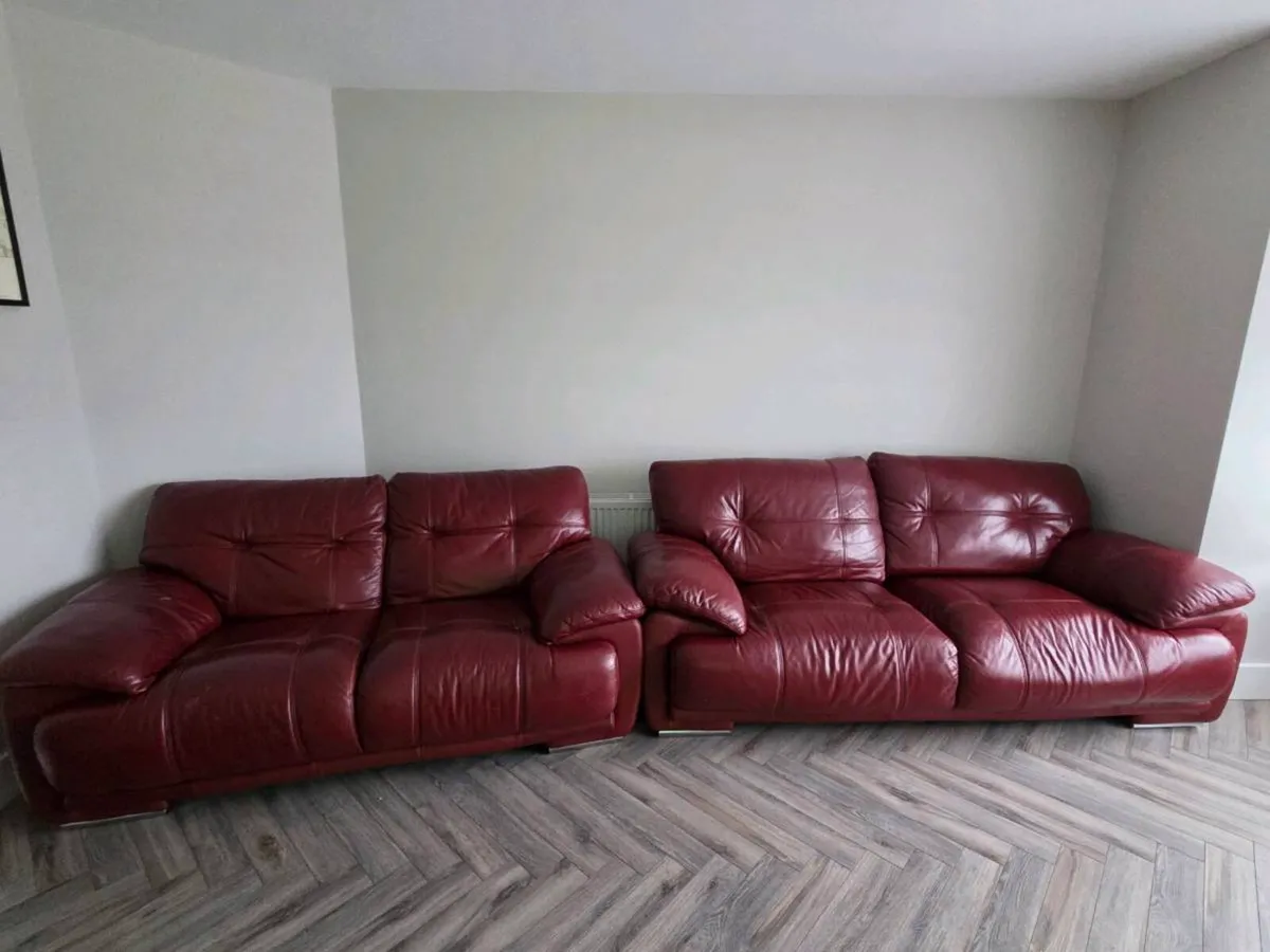 3+2 seater couch - Image 1