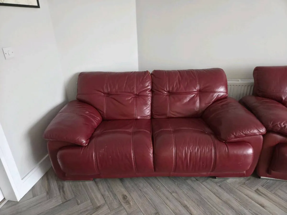 3+2 seater couch - Image 2