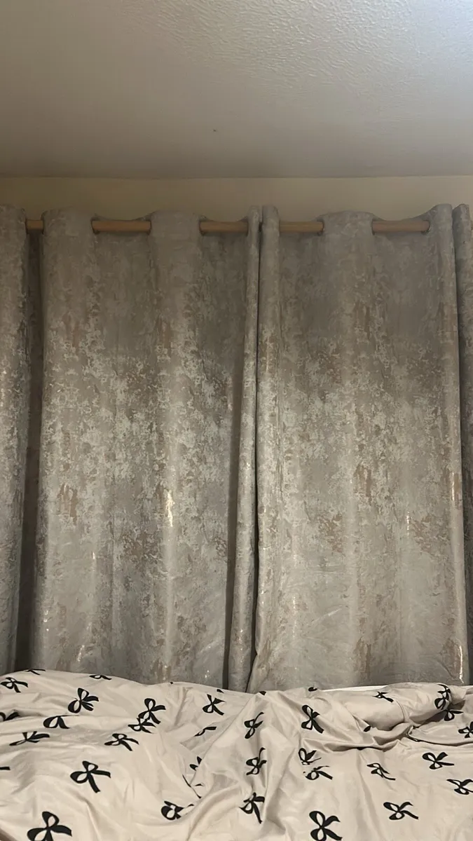 Curtains to fit 6ft & 54inch