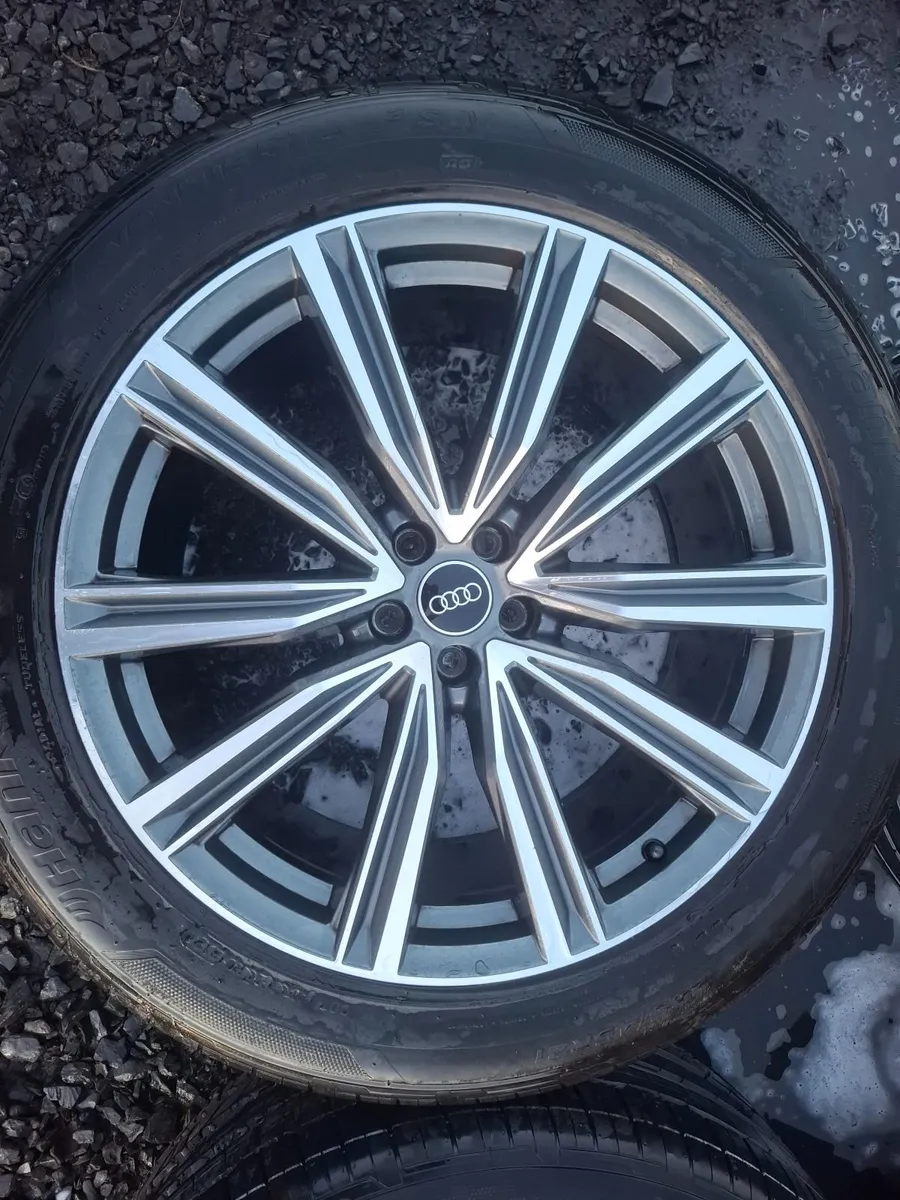 21" Genuine Audi Q8 S Line Alloys with tyres - Image 2