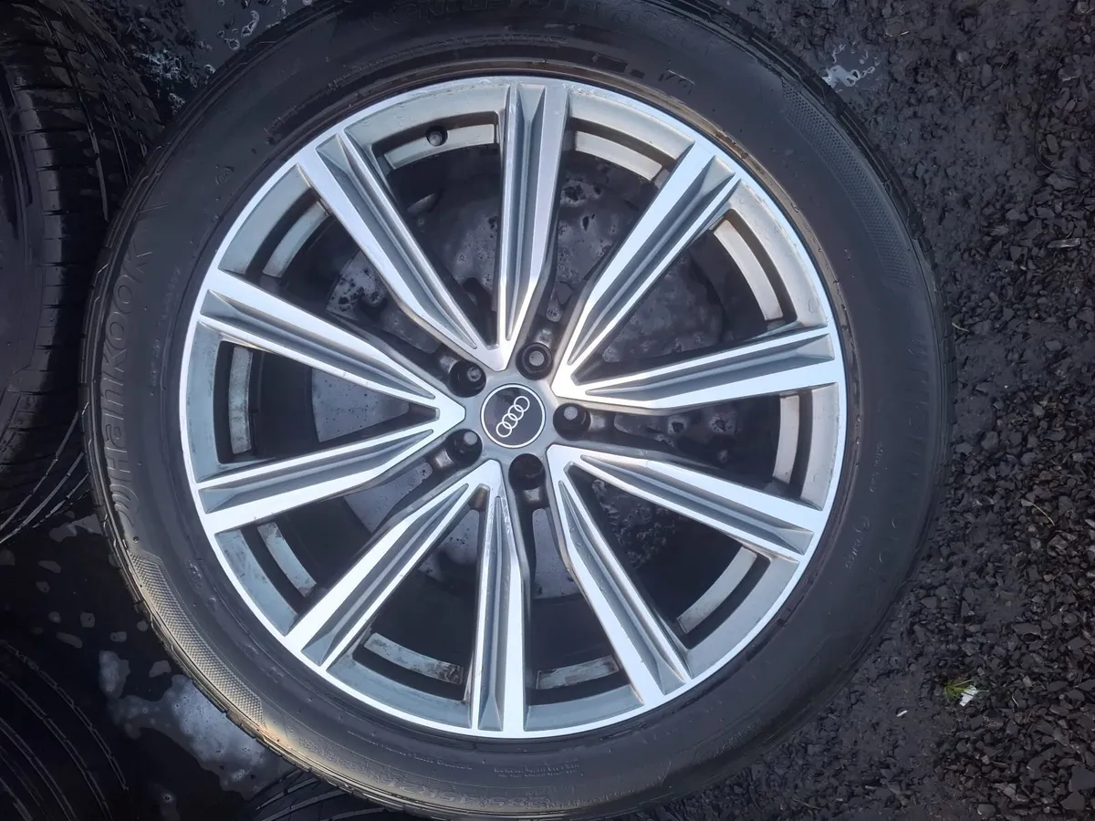 21" Genuine Audi Q8 S Line Alloys with tyres - Image 3