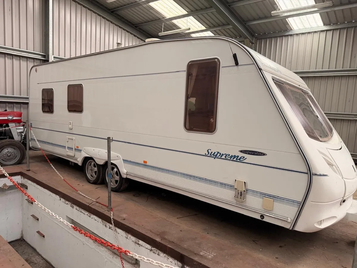 5 berth caravan - Image 1