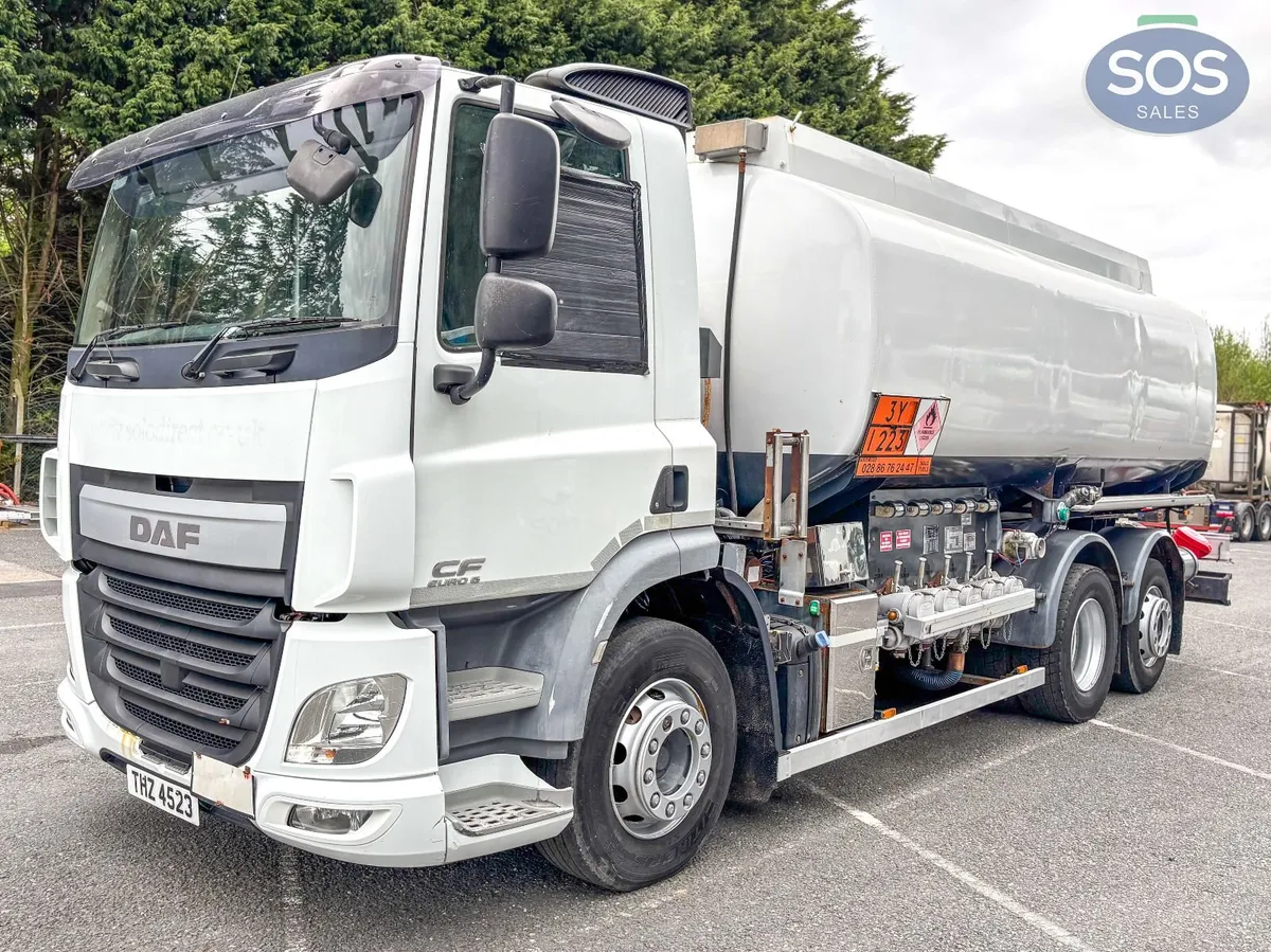 2015 DAF CF 330 Euro 6 Rigid Tanker - Image 1