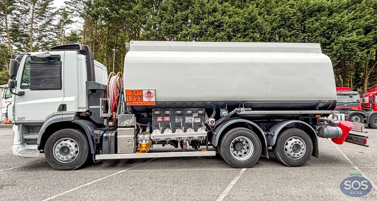 2015 DAF CF 330 Euro 6 Rigid Tanker - Image 2