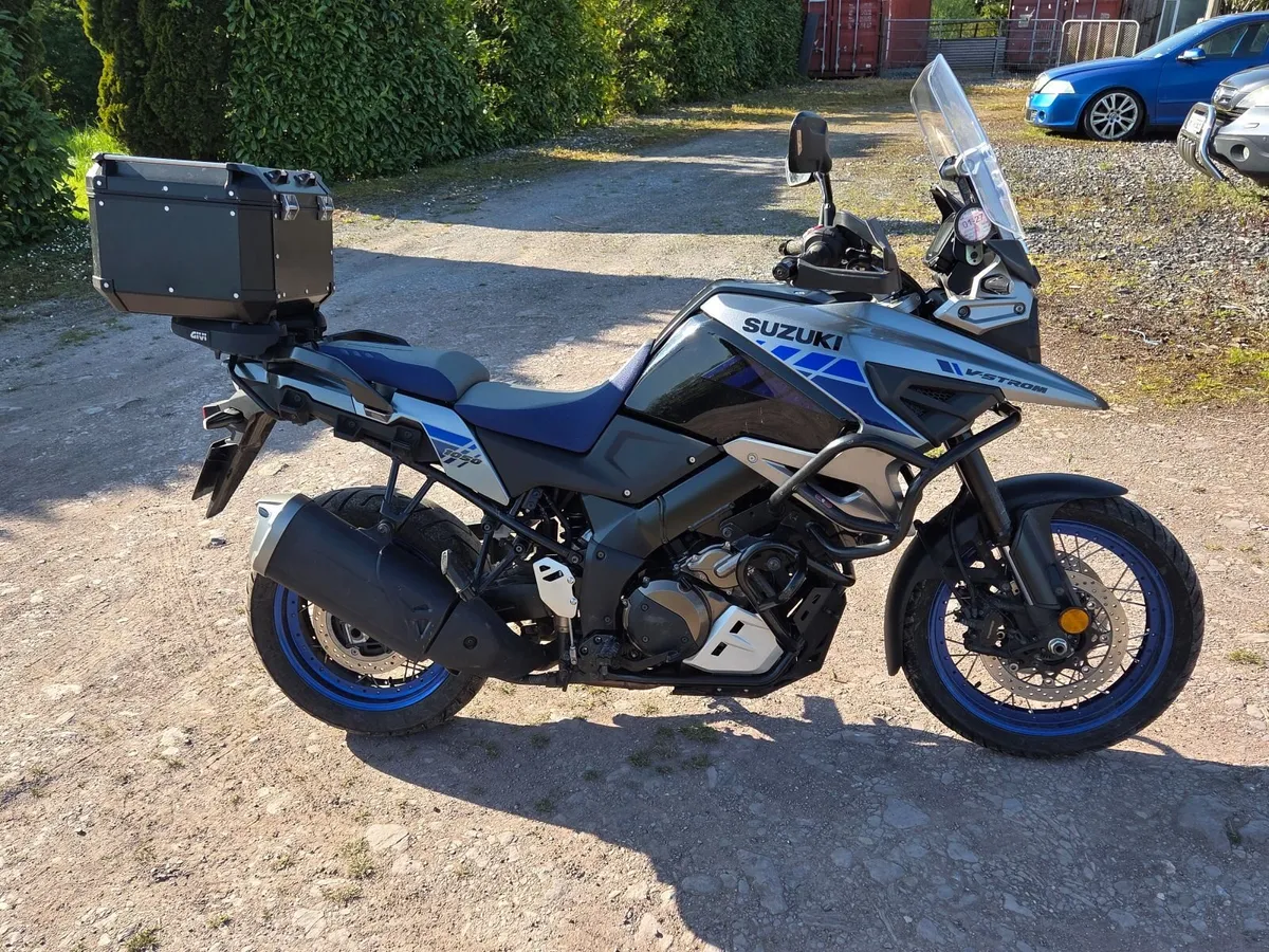Suzuki V-Strom 1050 XT 2022 - Image 2