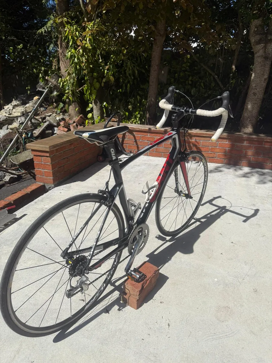 Giant Defy - Image 1