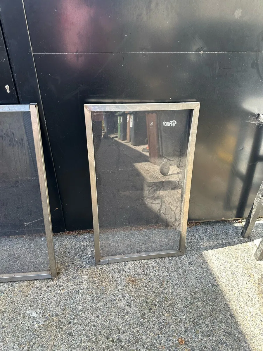 Aluminium Perspex screen - Image 1