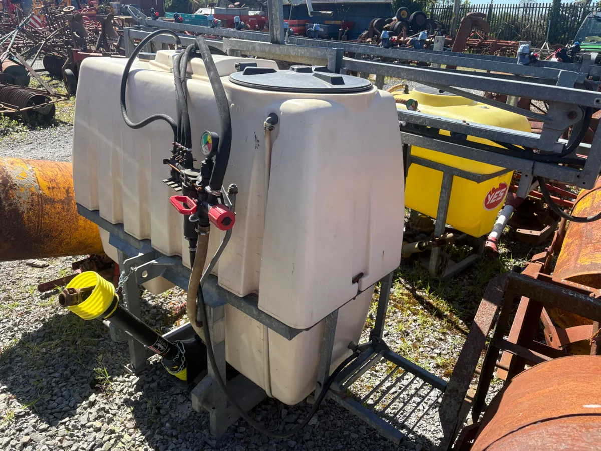 600 Litre Bury Sprayer - Image 1