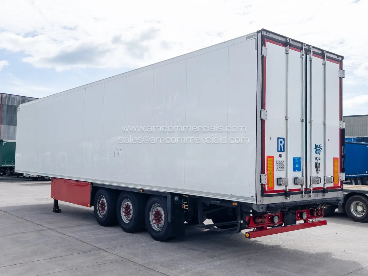 2016 SCHMITZ CARGOBULL MEAT RAILER FRIDGE TRAILER - Image 4