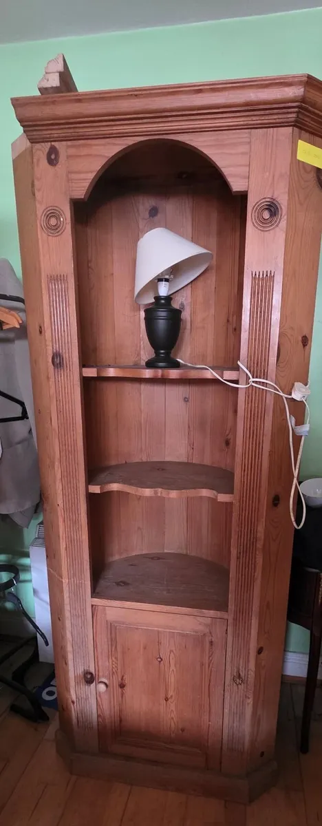 Pine Corner Unit - Image 1