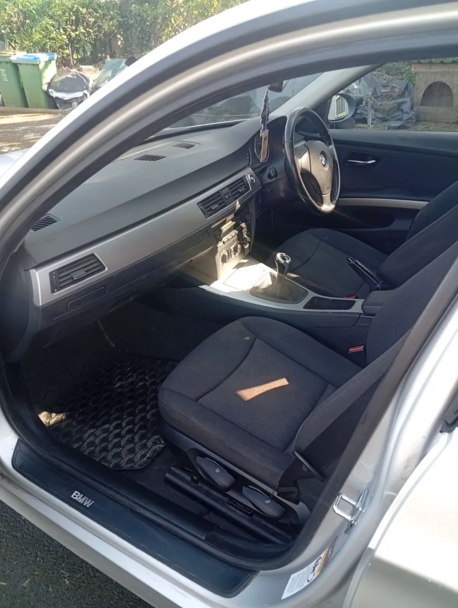 Car - Image 2