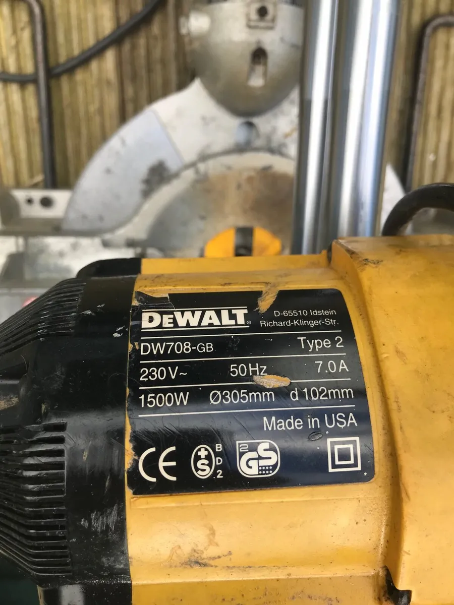 DeWalt  Double Bevel MiterSaw - Image 2