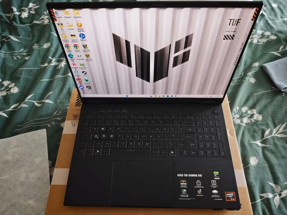 Asus Tuf A16 | Rtx 5070 | Ryzen 9 7940hx | 32gb Ram | 1tb Ssd | - Image 1