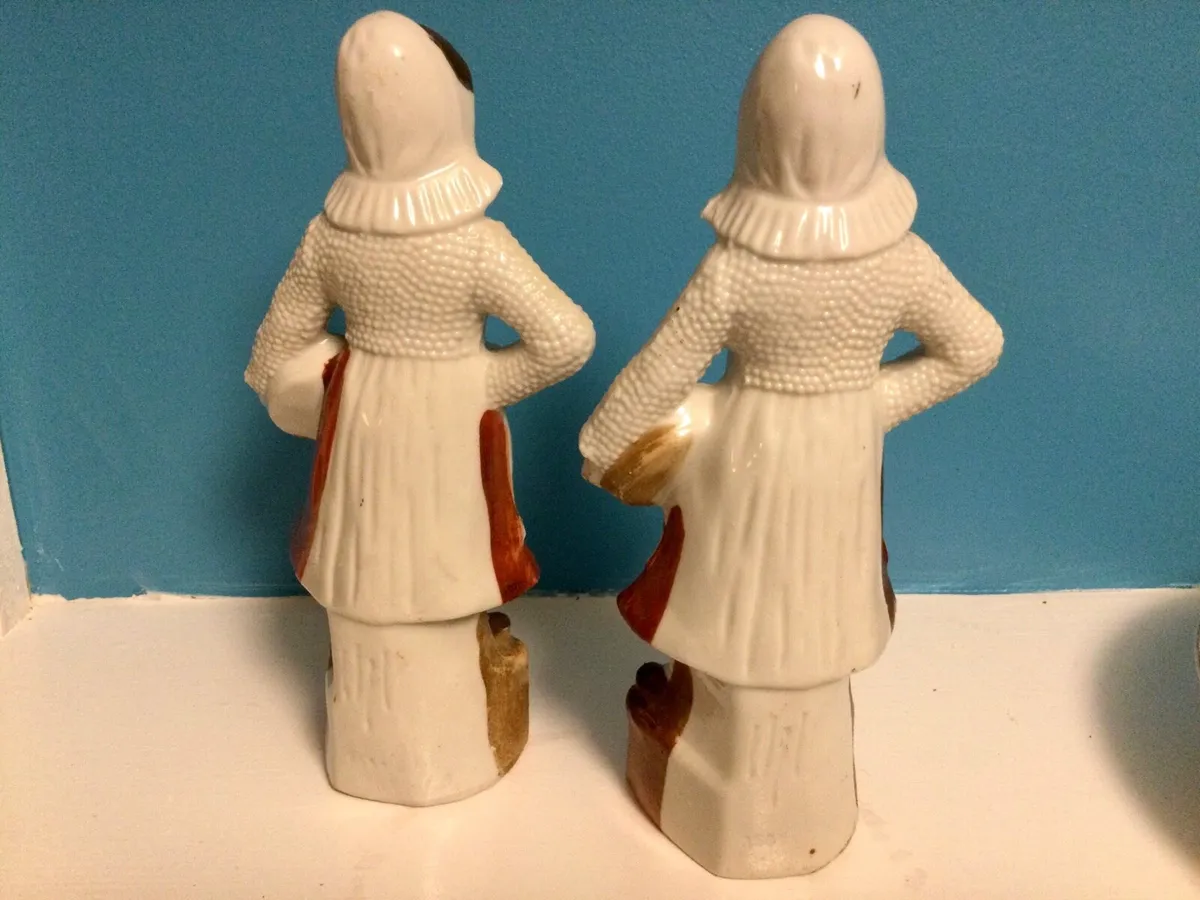 Antique Pair Dutch Girls - Image 3