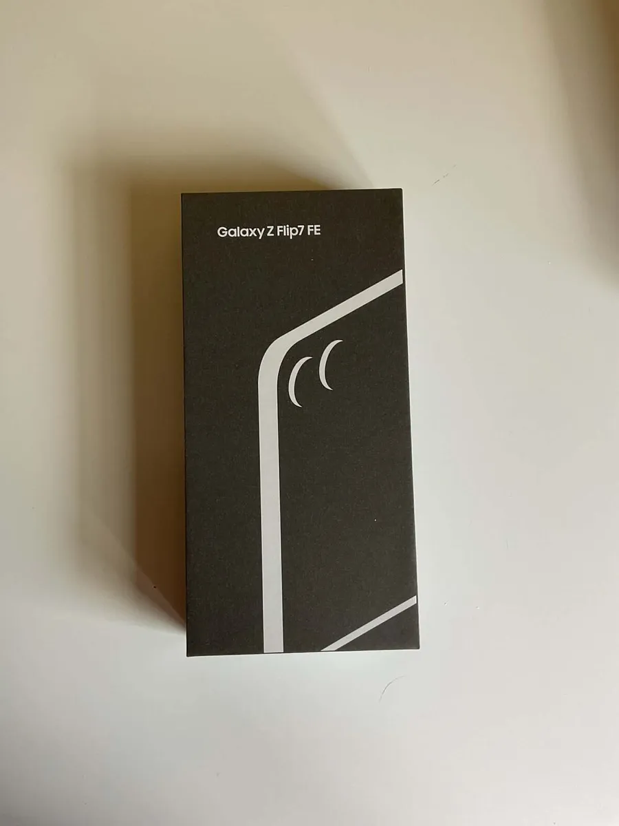 Samsung z Flip ze 7 - Image 2