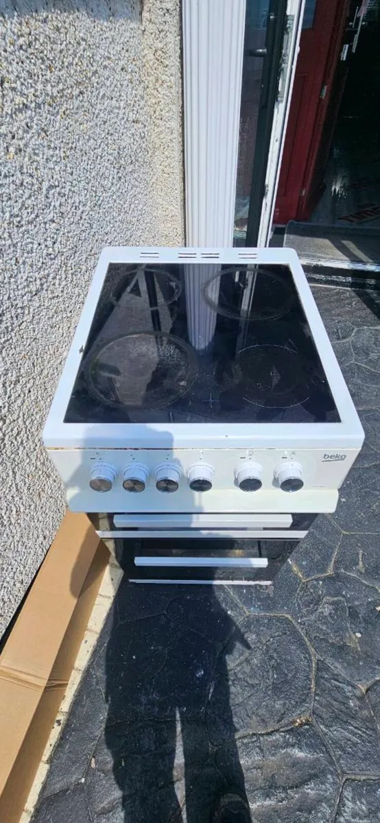 Cooker free to take away - Image 1