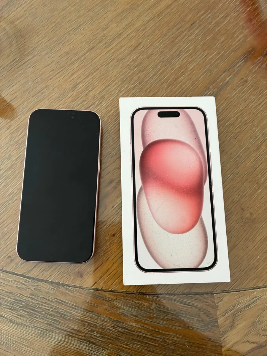 iPhone 15 - Image 3
