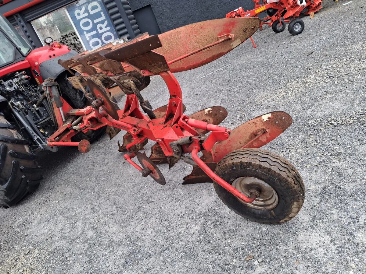 Massey Ferguson 715 Plough - Image 3