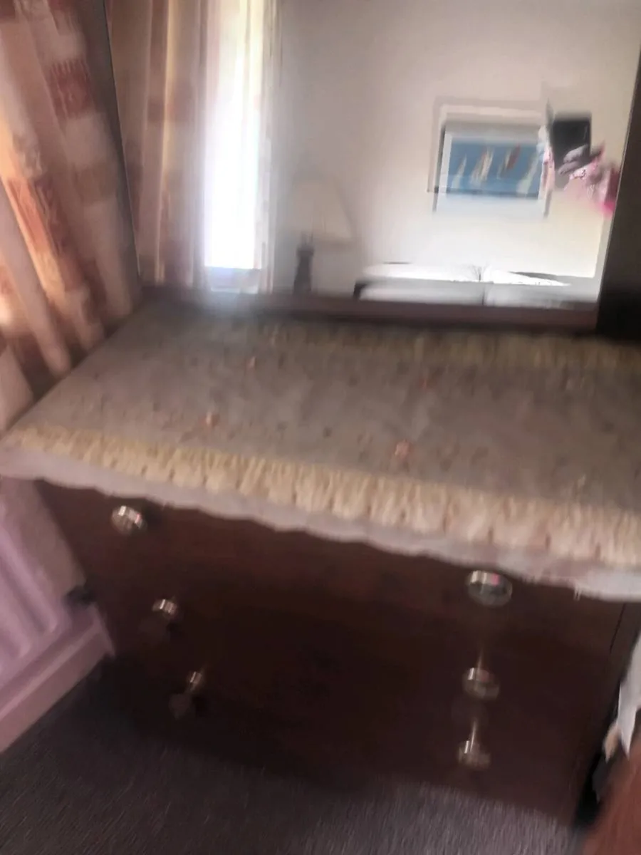 Wardrobe  and  dressing  table - Image 3