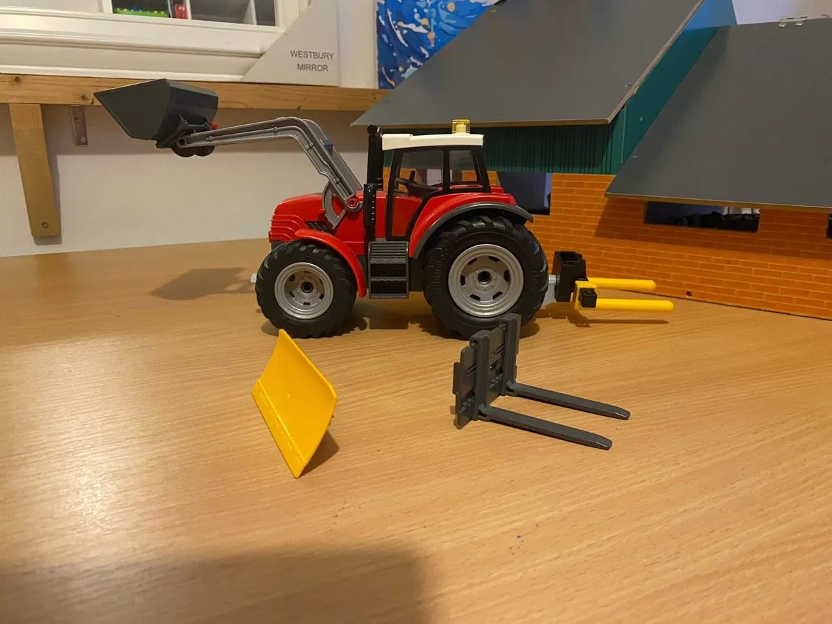 Play farm tractor - Image 1