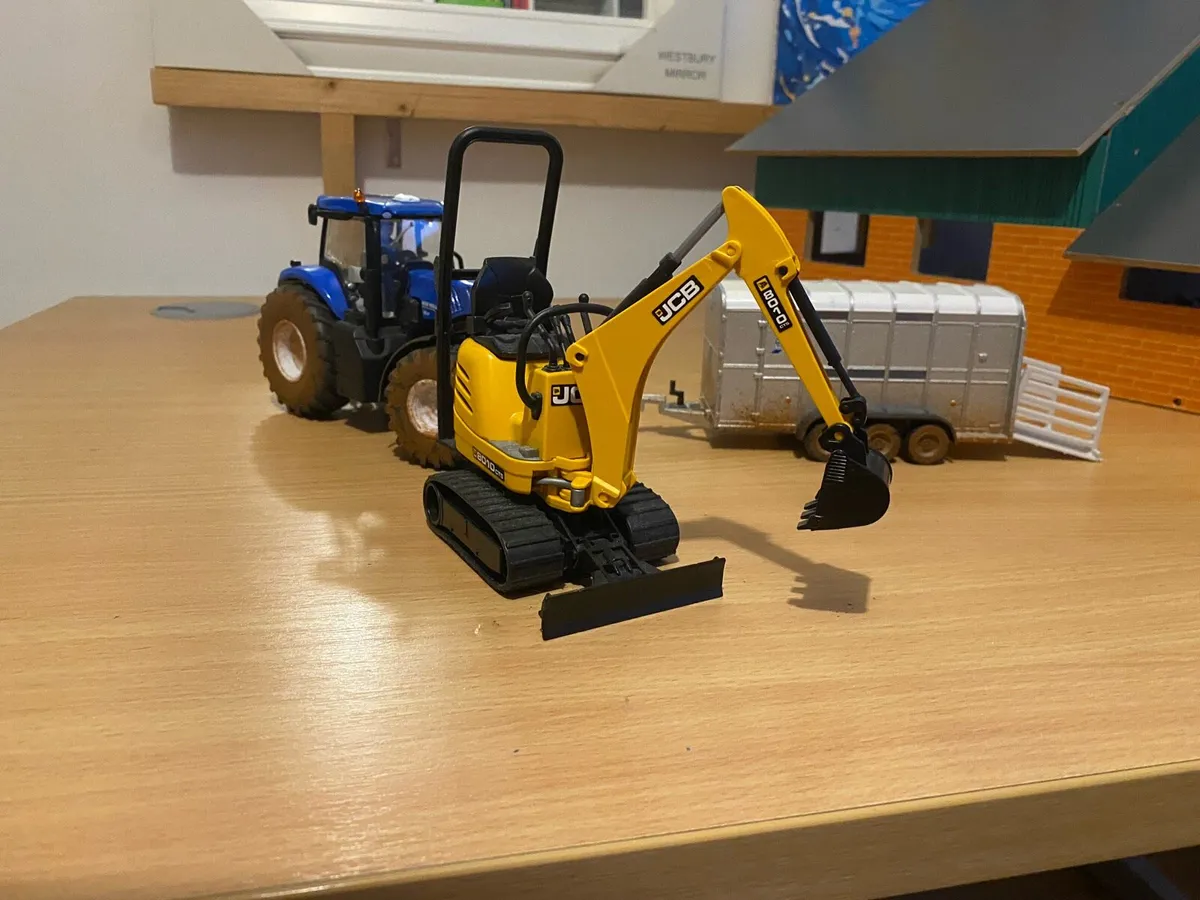 Play farm equipment - Image 3