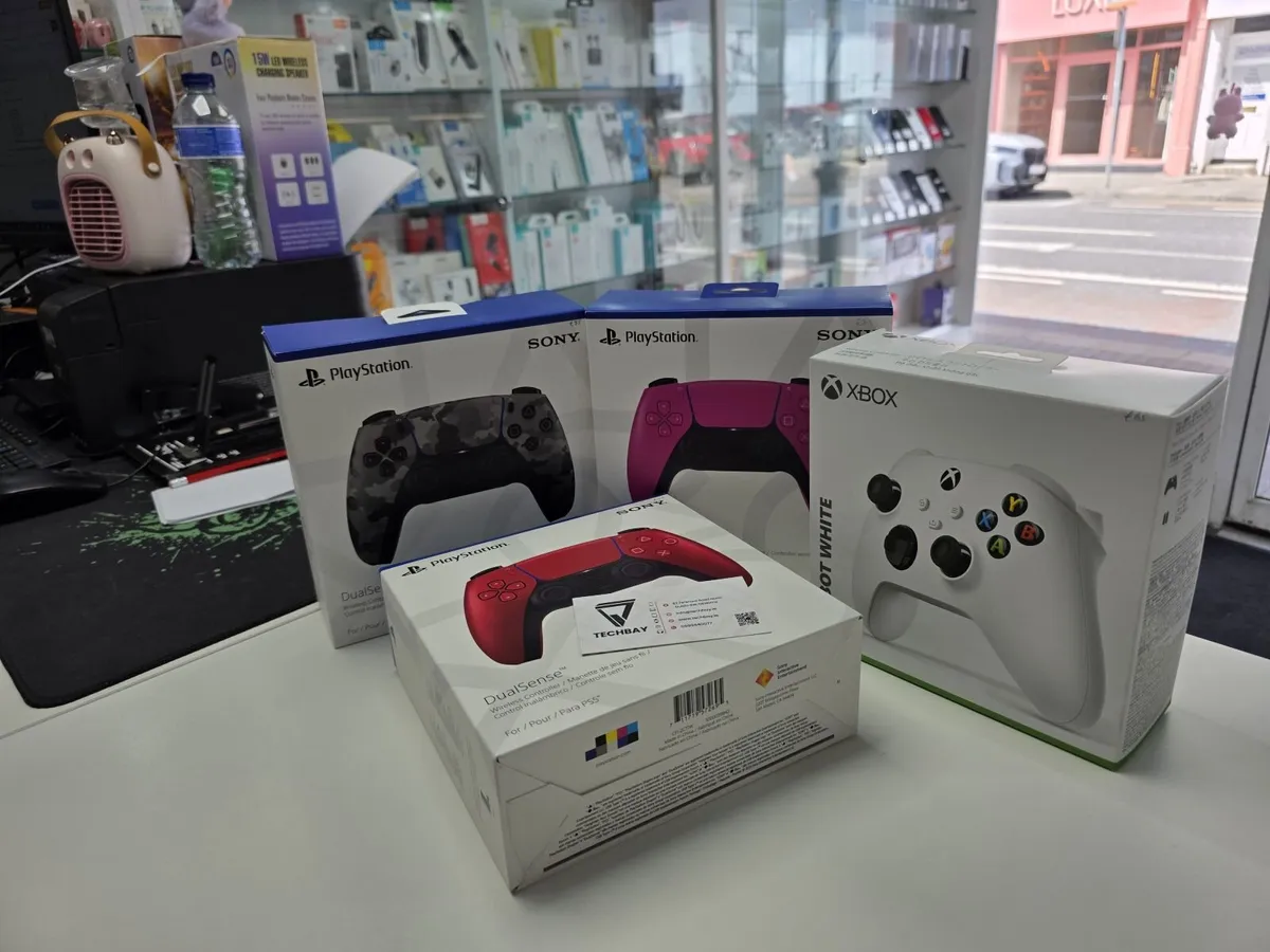 PS5 controller
