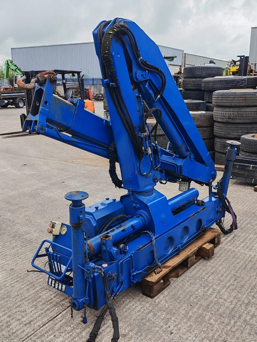 For Sale: PM Hydraulic Crane - Image 2