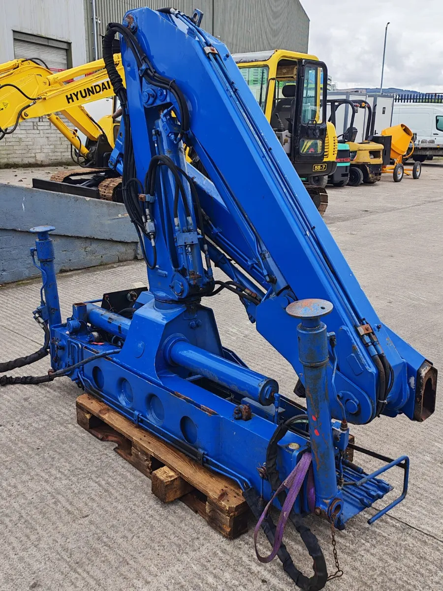 For Sale: PM Hydraulic Crane - Image 1