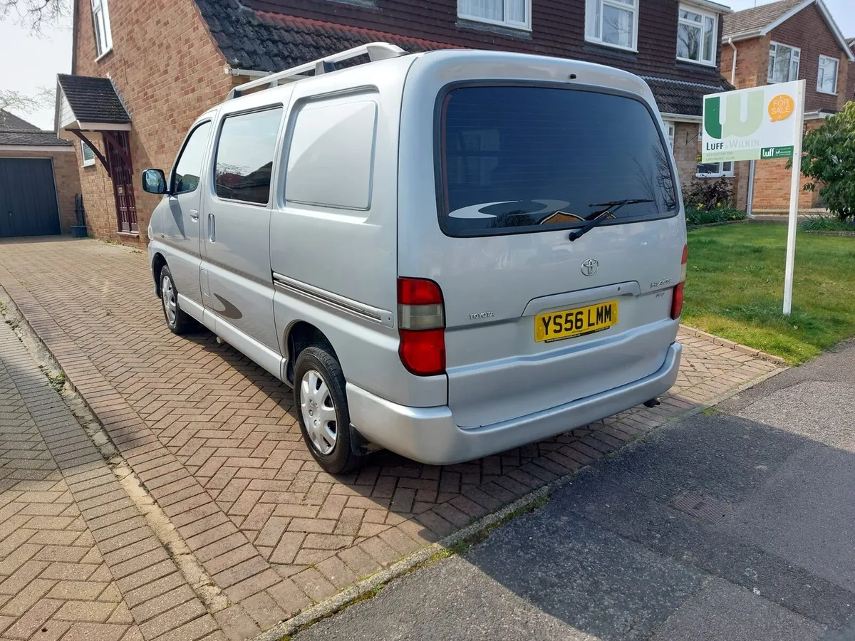 Toyota Hiace campervan 2007 Low miles - Image 4