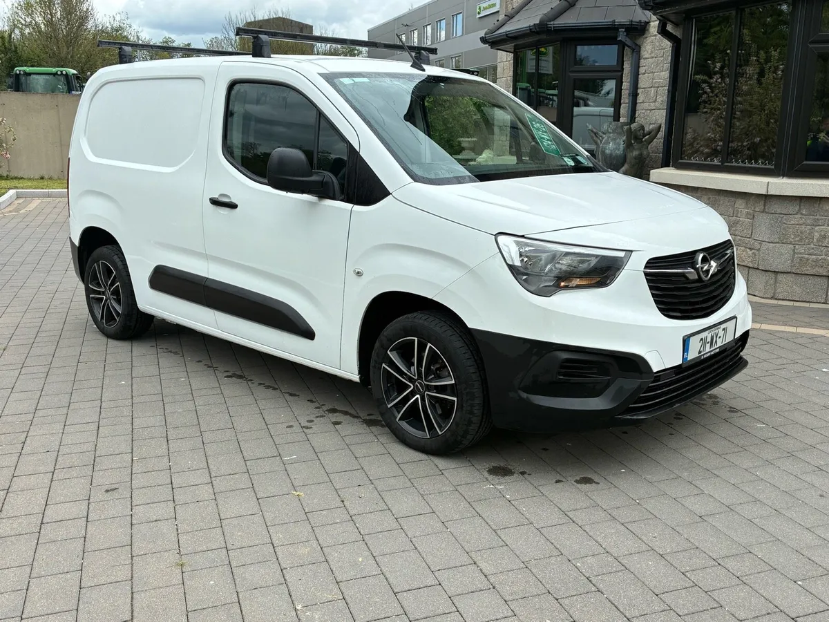 2021 Opel combo * top spec new doe today* - Image 1