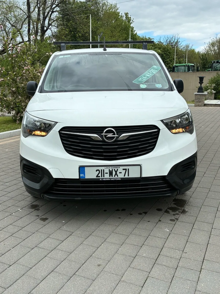 2021 Opel combo * top spec new doe today* - Image 3