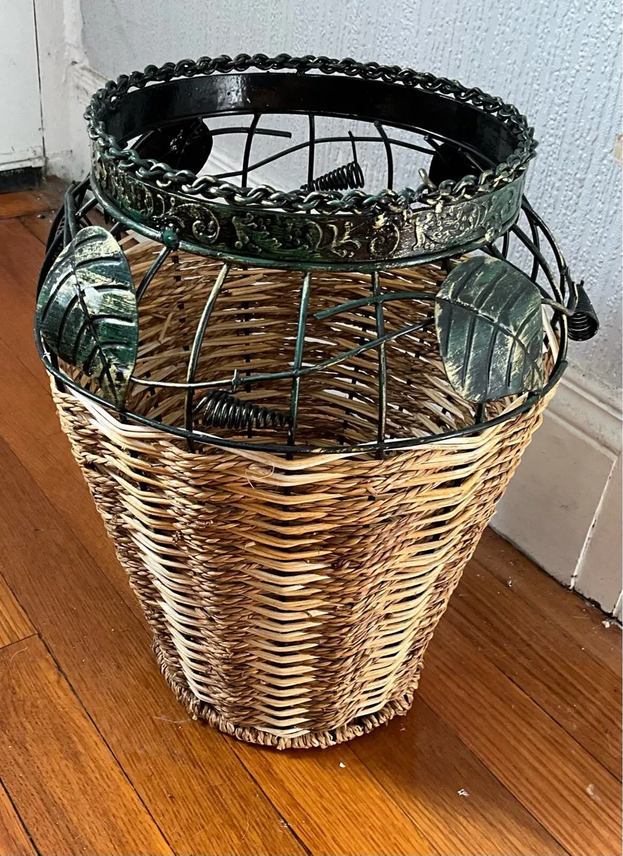 Set of 2 Woven Wicker Vases with Ornate Metal Tops - Image 4