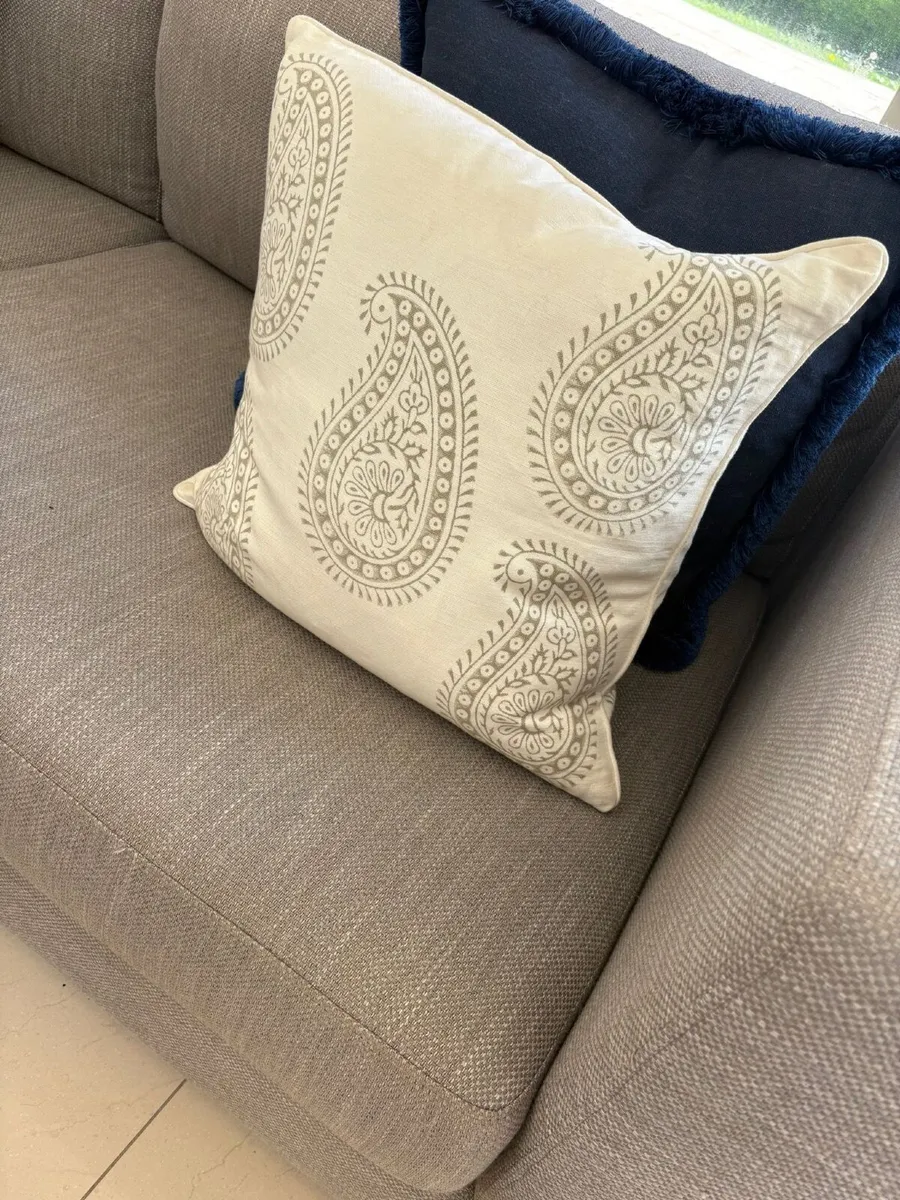Large 4 seater sofa - Image 3