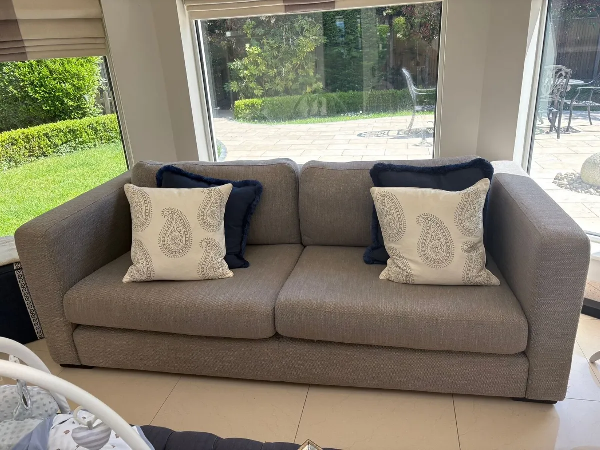 Large 4 seater sofa - Image 2