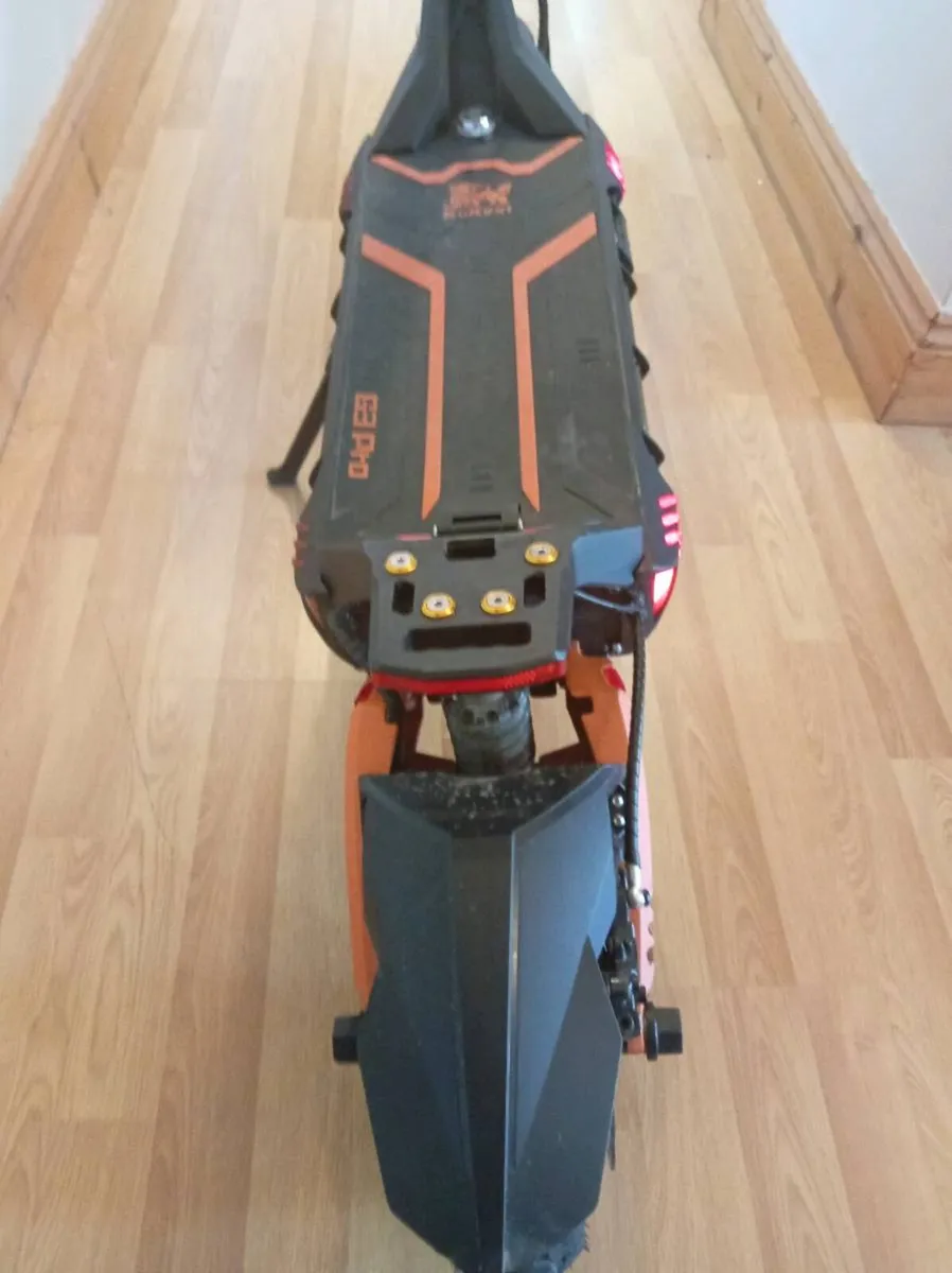 KUKIRIN G3 PRO DUAL DRIVE 553KMS EXTRAS INCLUDED - Image 4