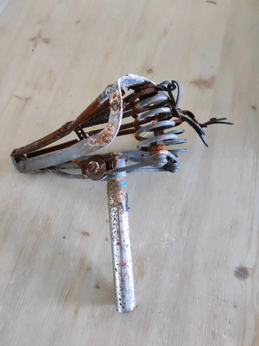 Vintage saddle - Image 1