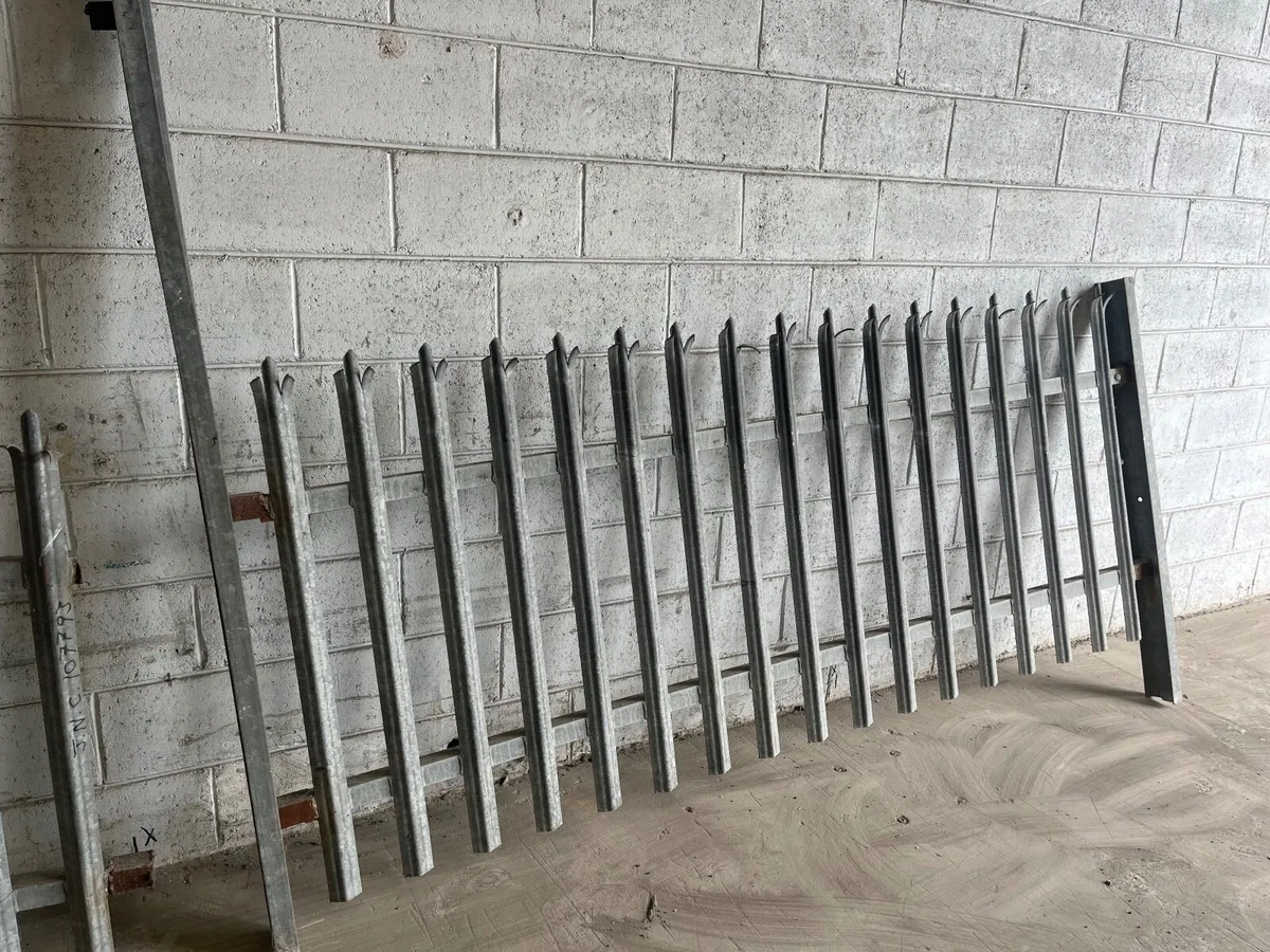 Security fencing - Image 3