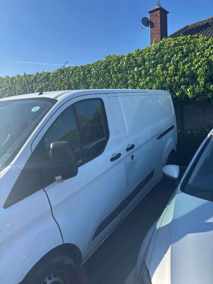 Ford transit custom LWB - Image 3