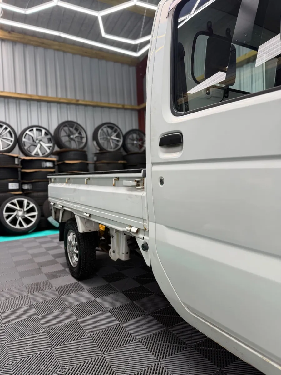 2007 Suzuki Carry - 4WD! - Image 4