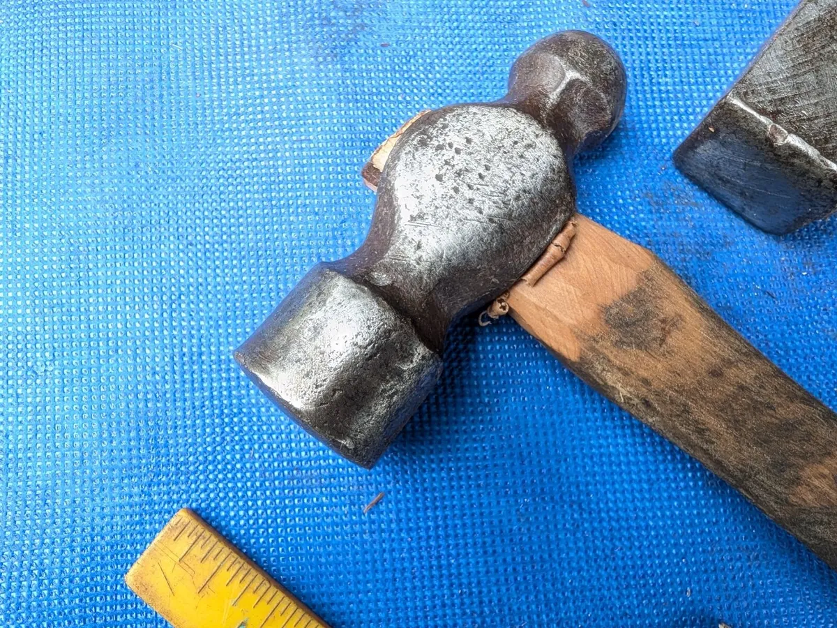 Pair of Blacksmiths 1lb Hammers - Image 2