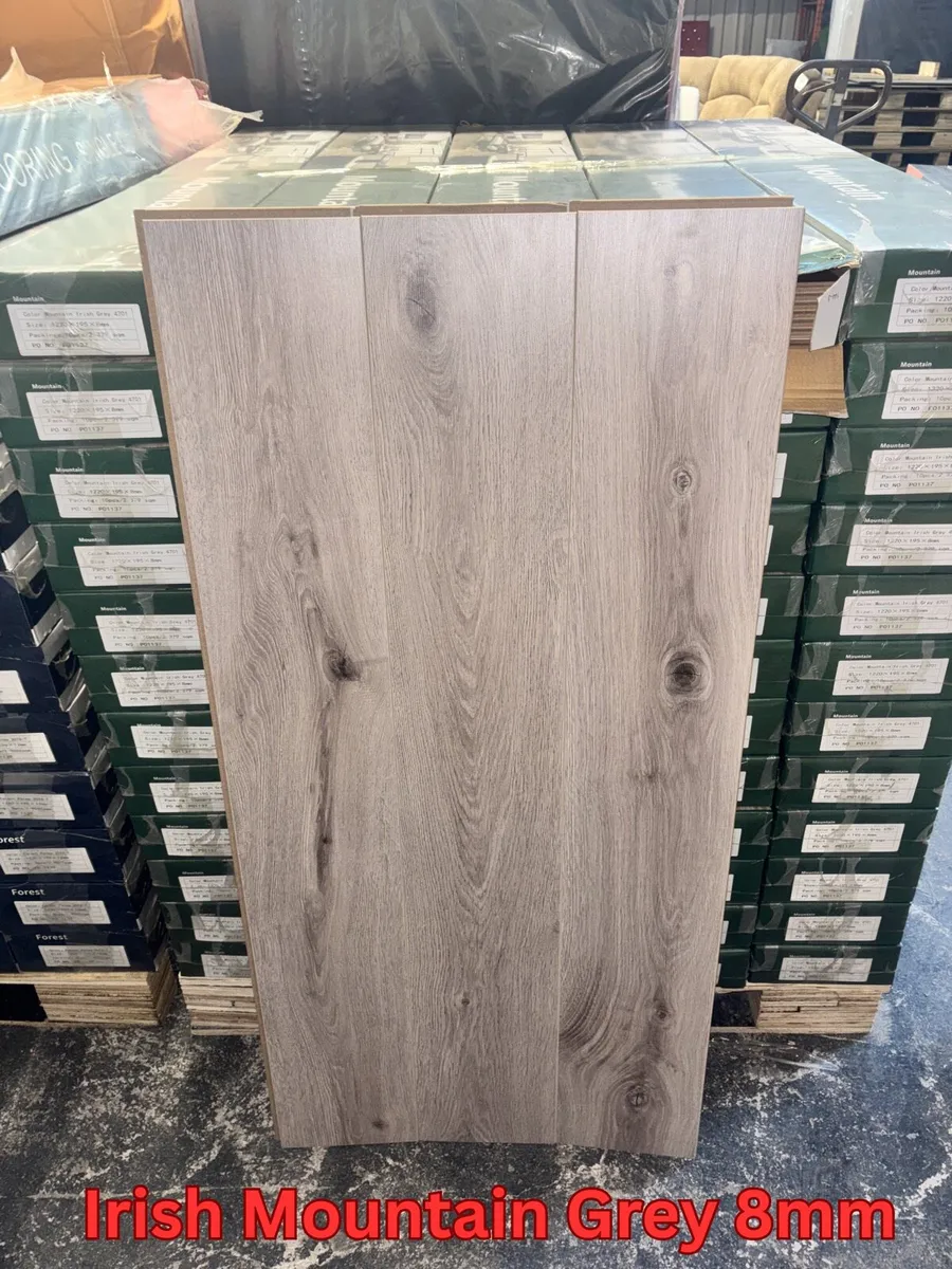 New Ac4 Rated Laminated Flooring Free Delivery - Image 4